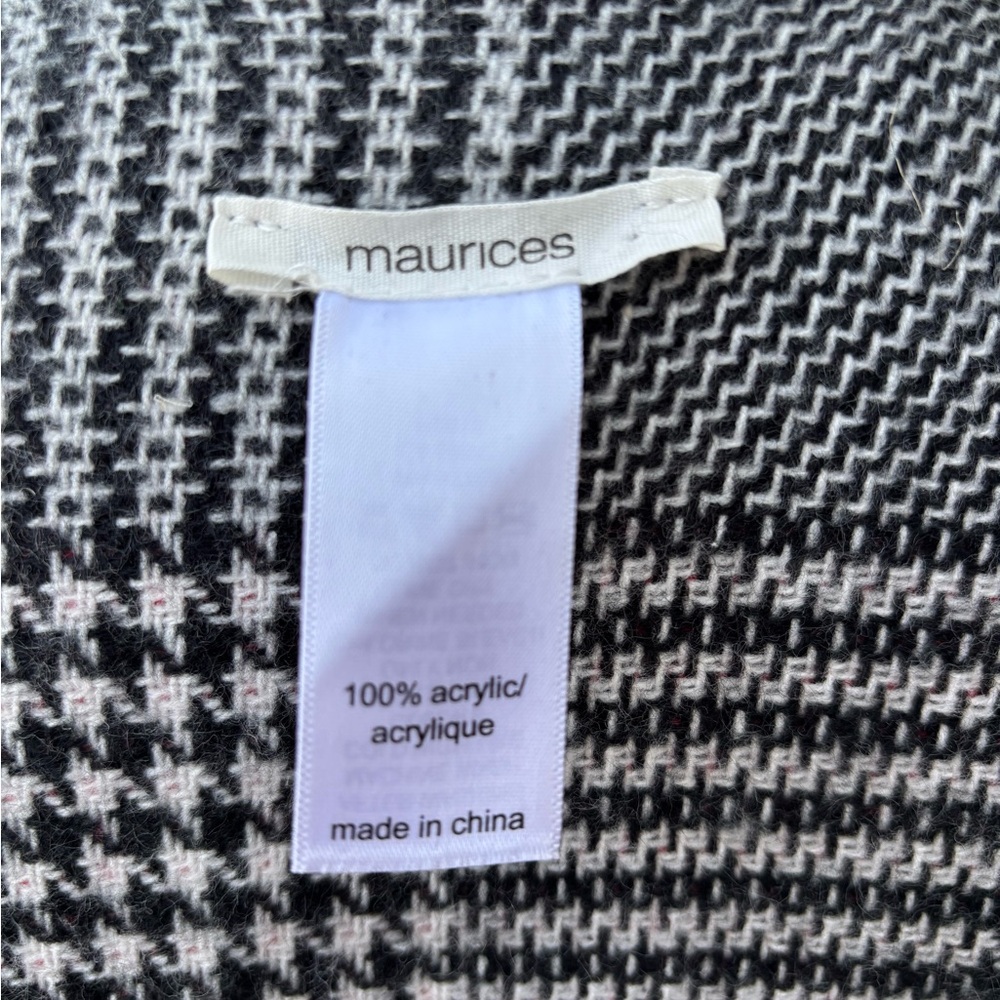 Buffalo ๐ฆฌ plaid cozy wrap! Mad for plaid! - Picture 4 of 4